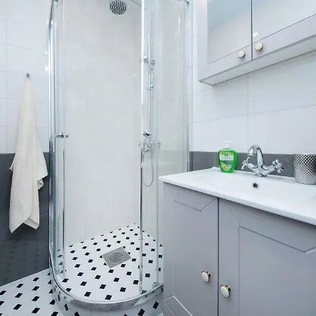 Gonsiori 7 Lux Apartment